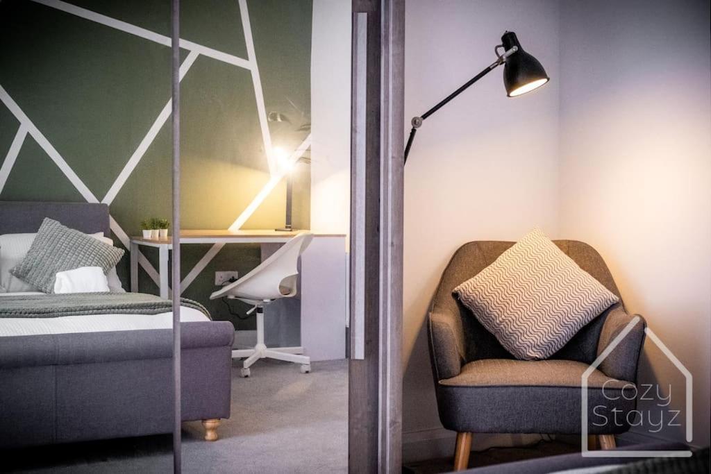 Beautiful 5 Bedroom Home In The City Centre With Gated Parking Birmingham Buitenkant foto