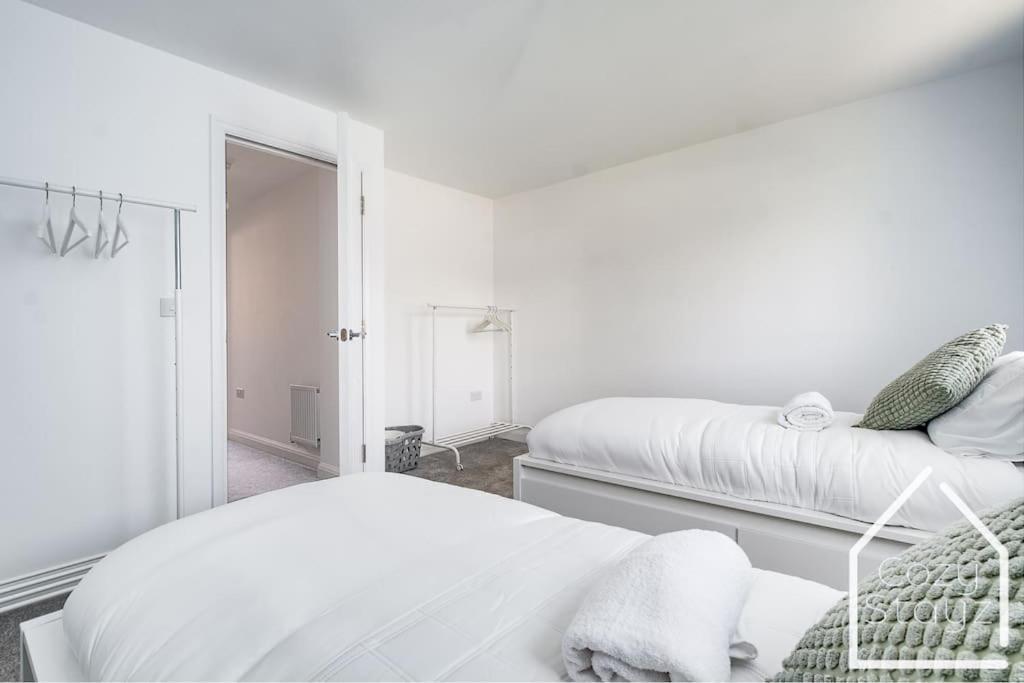 Beautiful 5 Bedroom Home In The City Centre With Gated Parking Birmingham Buitenkant foto
